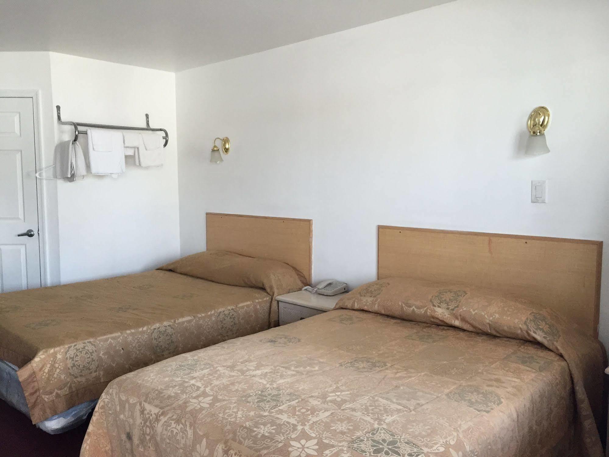 Cross Keys Mayfair Motel מראה חיצוני תמונה