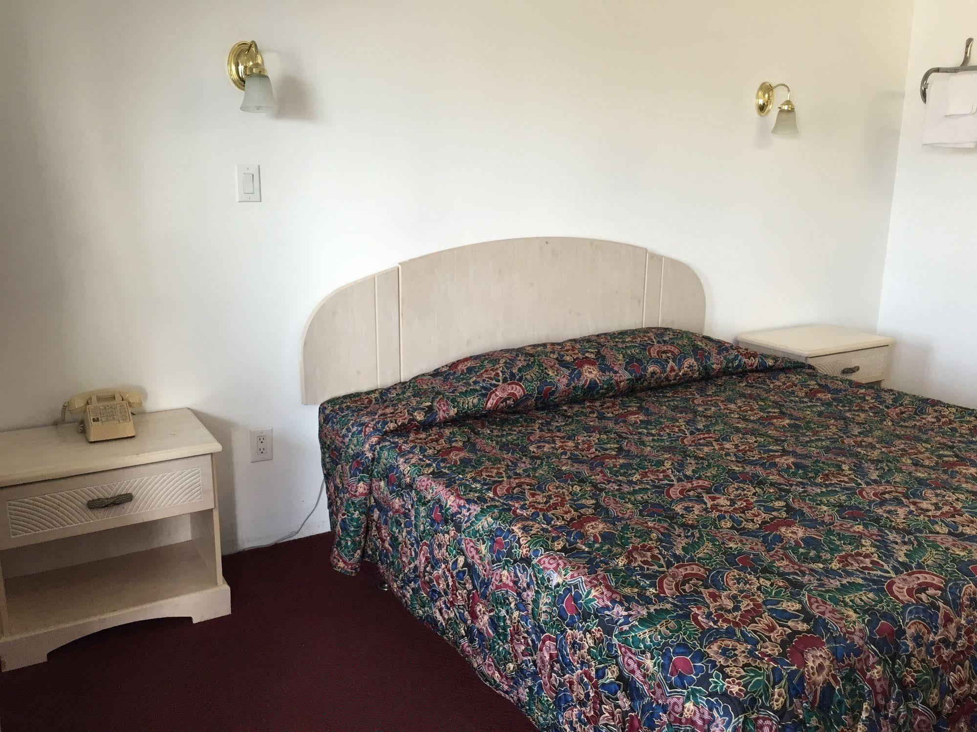 Cross Keys Mayfair Motel מראה חיצוני תמונה