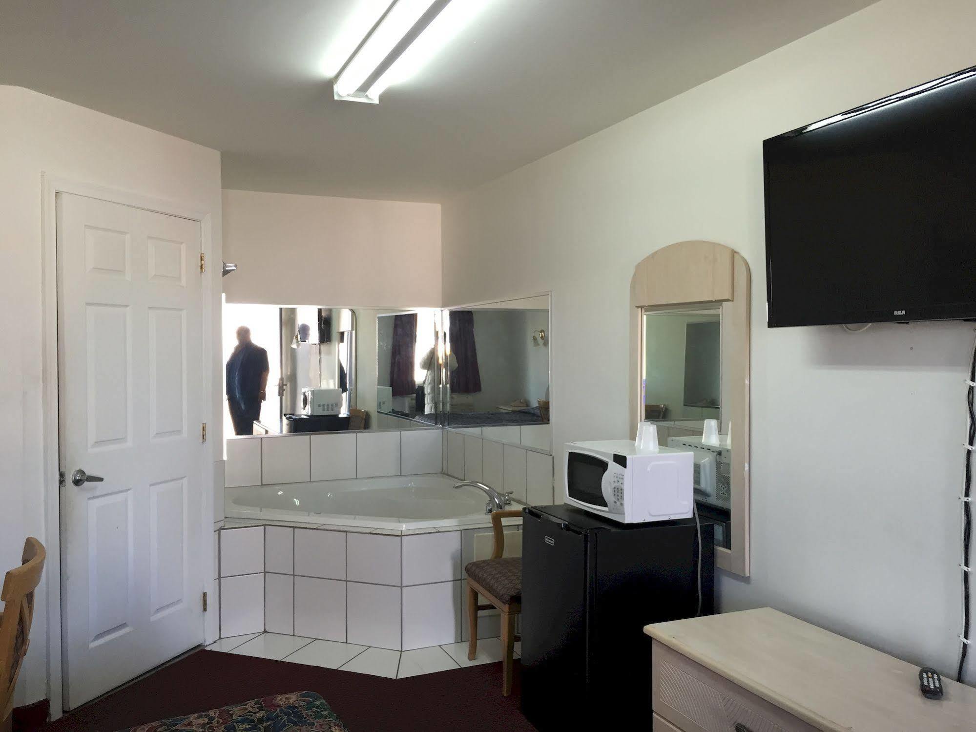 Cross Keys Mayfair Motel מראה חיצוני תמונה